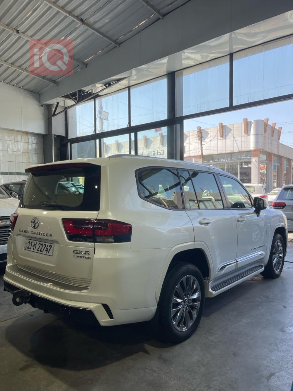 تۆیۆتا لاند کروزەر